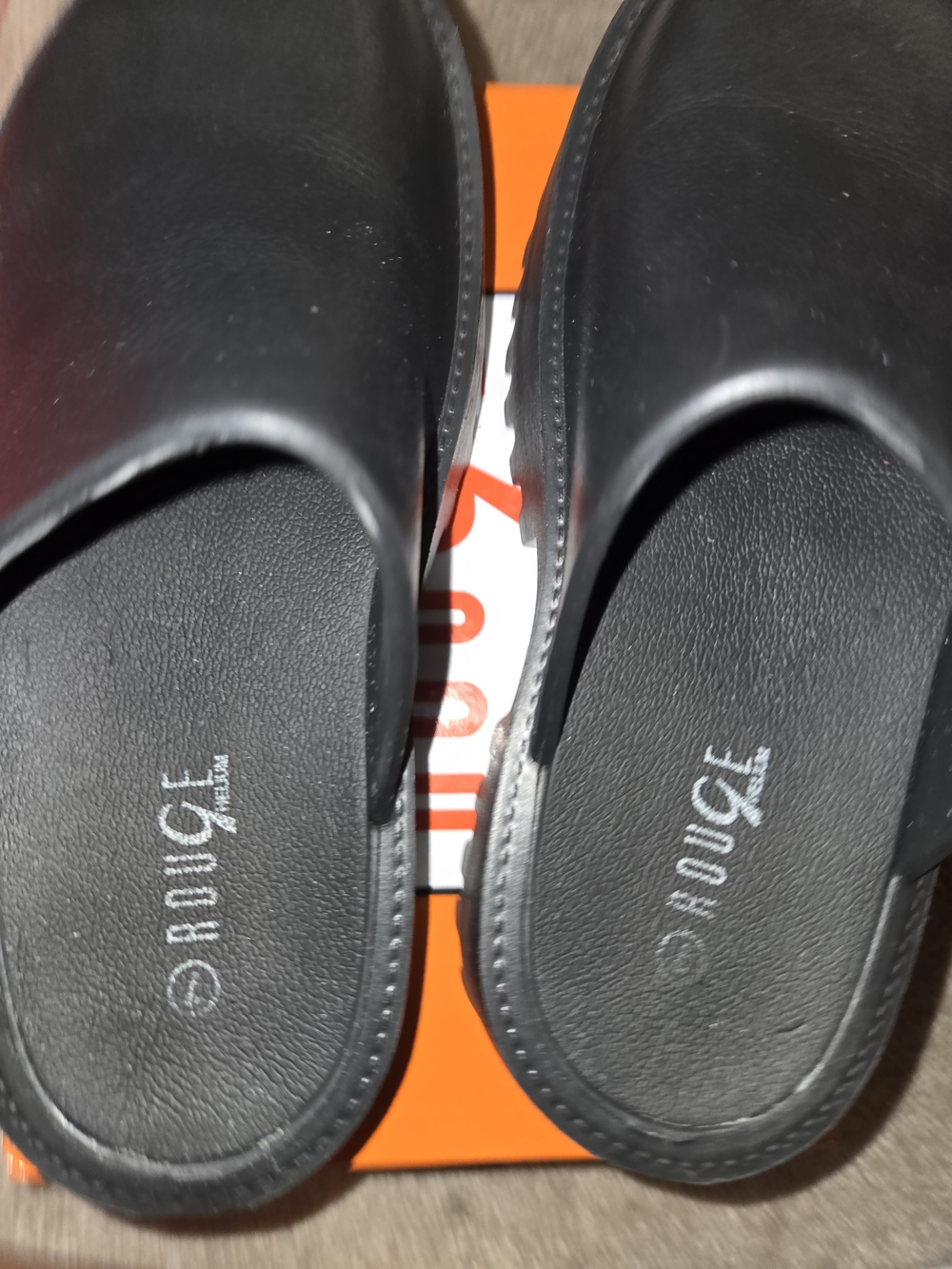 Rouge Helium Black Slip-On Women's Clog